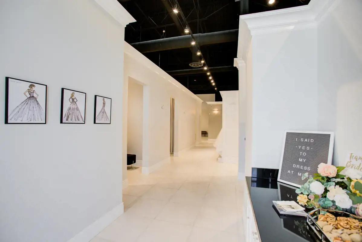 Photo of the showroom interior 7. Mobile image
