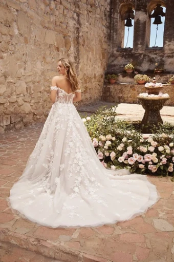 Casablanca Bridal Style #Eliana #2 Ivory/Nude thumbnail