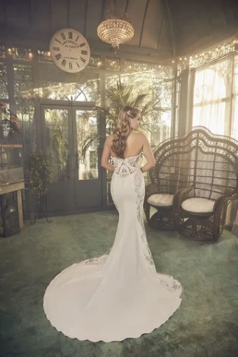 Casablanca Bridal Style #Makayla #3 Ivory/Nude thumbnail