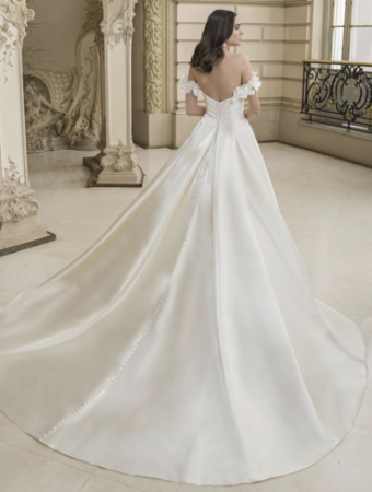 Elysee by Enzoani Style #Trianon #1 default Ivory thumbnail