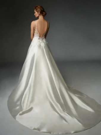 Elysee by Enzoani Style #Minette #1 default Ivory/Nude thumbnail