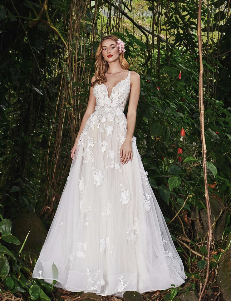 Amour lace wedding gown online