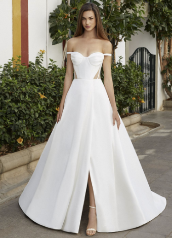 Love by Enzoani Style #Beverly #0 default Ivory/Nude thumbnail