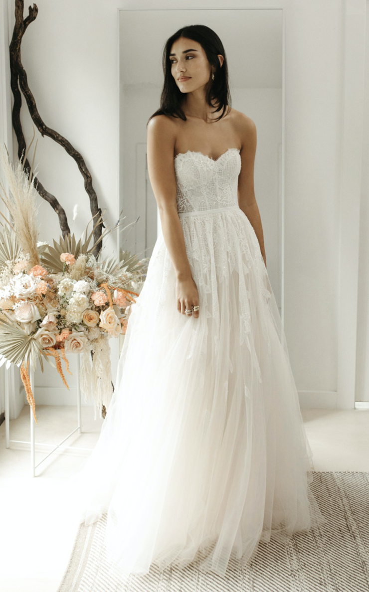 Willowby sample sale on sale