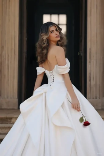Disney Fairy Tale Weddings Style #Belle #15 Ivory thumbnail