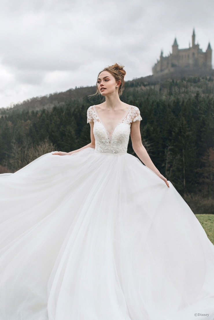 Like a fairy tale princess… (via Alessandra... | Wedding Inspirasi @ Tumblr