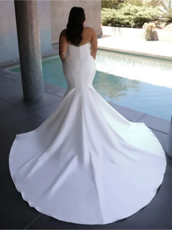 Elysee by Enzoani Style #Seraphine #2 Ivory thumbnail
