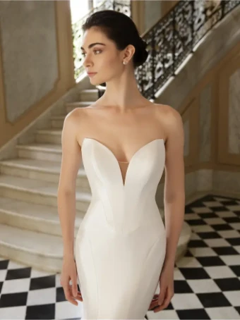 Elysee by Enzoani Style #TOUSSAINT #1 Ivory thumbnail