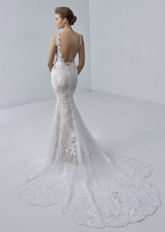 Etoile by Enzoani Style #Adrianna #2 Ivory/Nude thumbnail