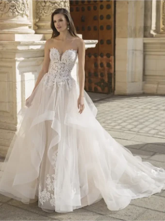 Etoile by Enzoani Style #Avril #2 Ivory/Nude thumbnail