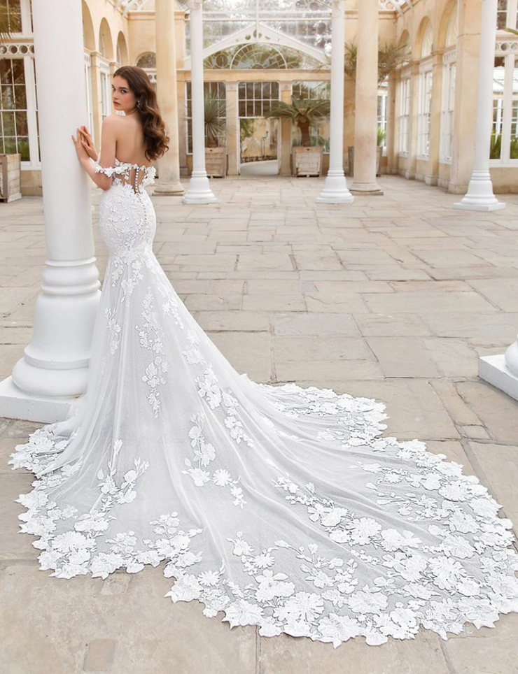 Enzoani long discount sleeve wedding dress