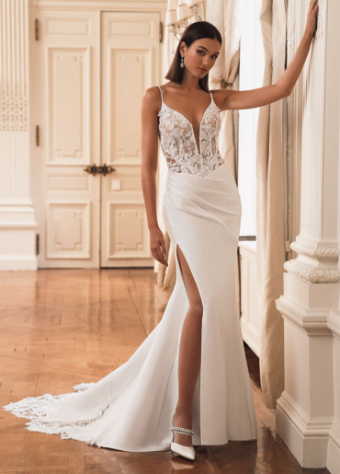 Elysee by Enzoani Style #Fia #0 default Ivory/Nude thumbnail
