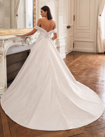 Elysee by Enzoani Style #Frederique #2 default Ivory thumbnail
