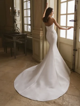 Elysee by Enzoani Style #Gala #3 default Ivory/Nude thumbnail