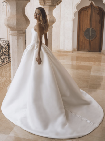 Enzoani Style #Vera #1 default Ivory thumbnail