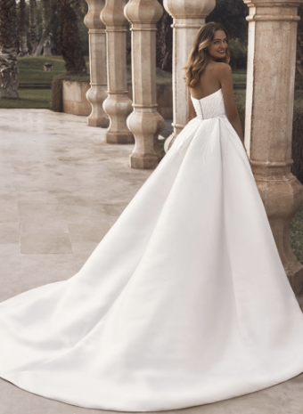 Enzoani Style #Virginia #1 Ivory thumbnail