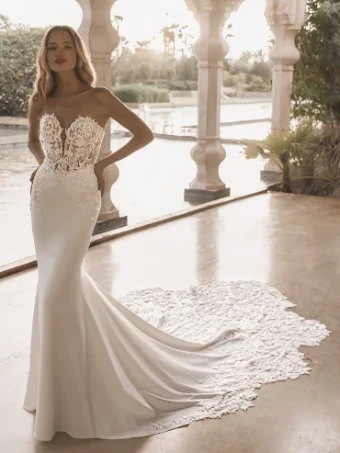 Enzoani Style #Vienna #4 Ivory/Nude thumbnail
