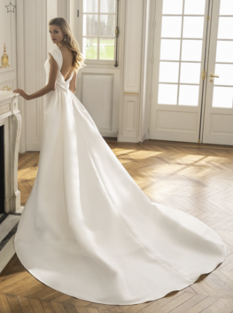 Etoile by Enzoani Style #Enya #1 Ivory thumbnail