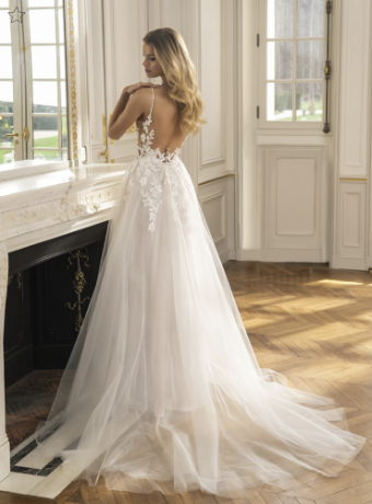 Etoile by Enzoani Style #Evanka #1 Ivory/Sand/Nude thumbnail