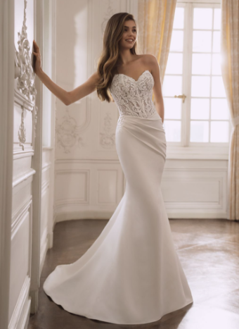 Etoile by Enzoani Style #Fianna #0 default Ivory thumbnail