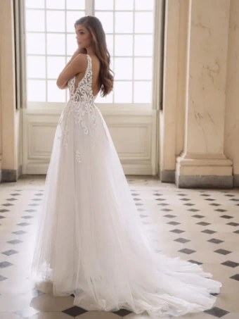 Etoile by Enzoani Style #Fonda #1 default Ivory/Sand/Nude thumbnail