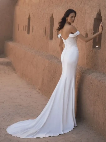 Blue by Enzoani Style #Thu #1 default Ivory thumbnail