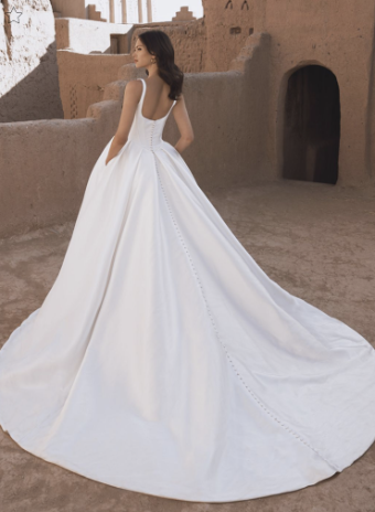Blue by Enzoani Style #Torvi #2 Ivory thumbnail