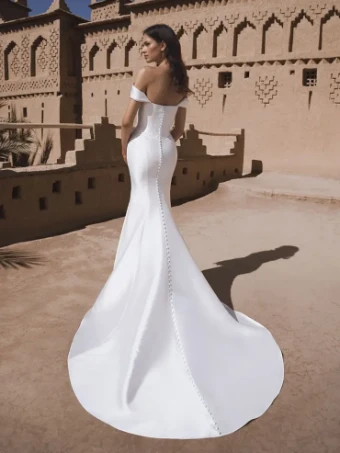 Blue by Enzoani Style #Tova #1 default Ivory thumbnail
