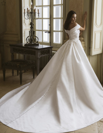 Elysee by Enzoani Style #Garnet #2 Ivory thumbnail