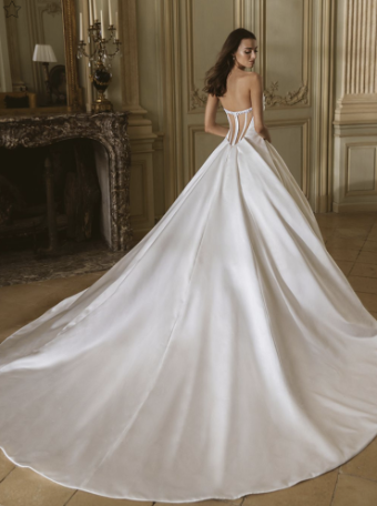 Elysee by Enzoani Style #Gillian #2 Ivory/Nude thumbnail