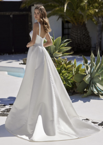 Love by Enzoani Style #Emerald #1 default Ivory thumbnail