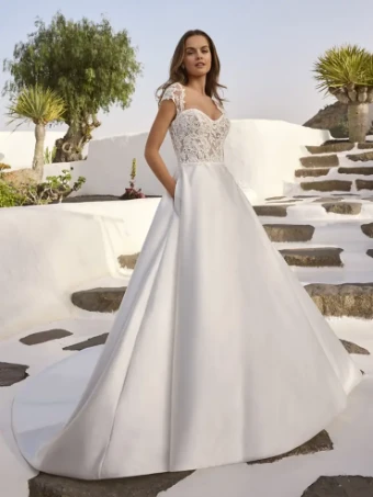 Love by Enzoani Style #Everdeen #0 default Ivory/Nude thumbnail