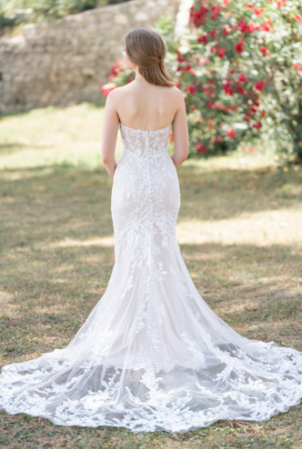 Allure Romance Style #R3802 #1 default Almond/Champagne/Ivory thumbnail