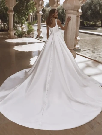 Enzoani Style #Vee #1 Ivory/Sand/Nude thumbnail