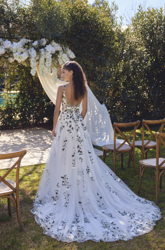 Lillian West Style #66437 #1 default Ivory/Green/Latte thumbnail