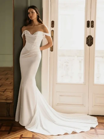 Elysee by Enzoani Style #Harika #0 default Ivory thumbnail
