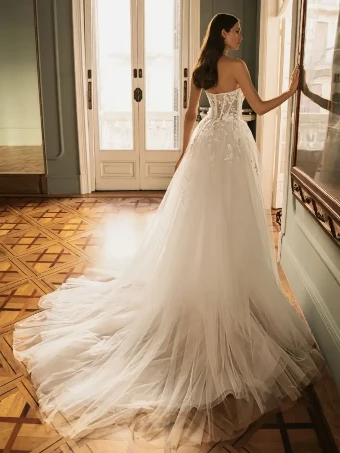 Elysee by Enzoani Style #Huda #1 default Ivory thumbnail