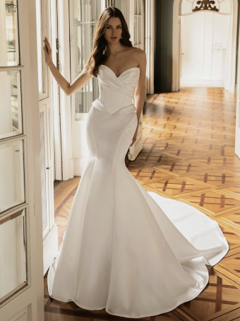 Elysee by Enzoani Style #Harleen #0 default Ivory thumbnail