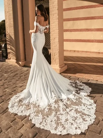 Blue by Enzoani Style #Umani #1 default Ivory thumbnail