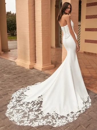 Blue by Enzoani Style #Urenna #1 default Ivory thumbnail