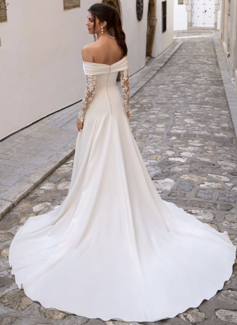 Love by Enzoani Style #Florenza #1 default Ivory thumbnail