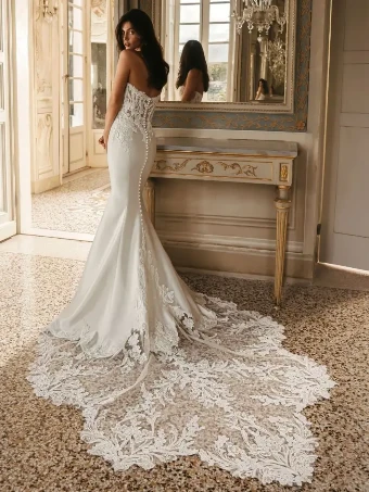 Enzoani Style #Wilomina #1 Ivory thumbnail