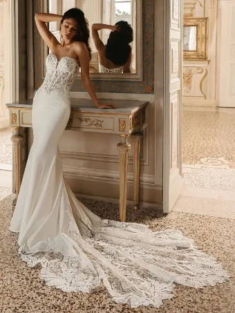 Enzoani Style #Wilomina #0 default Ivory thumbnail