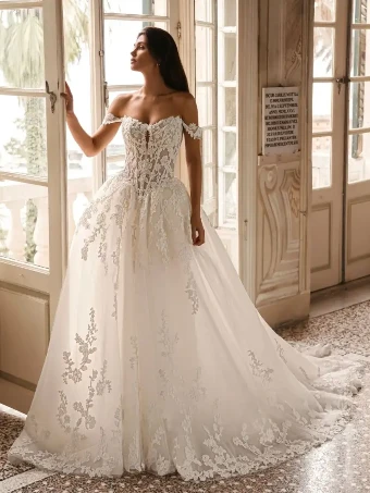 Enzoani Style #Winona #0 default Ivory thumbnail